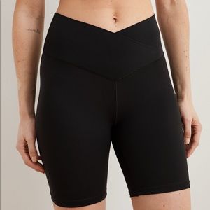Aerie Real Me Wrap Biker Shorts Black